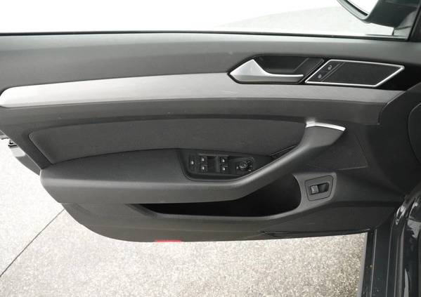 Volkswagen Passat cena 118800 przebieg: 108133, rok produkcji 2020 z Rybnik małe 781